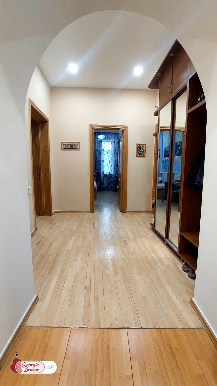 nearly repaired 5-room apartment for sale